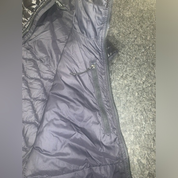 The North Face | Black Women's Thermoball™ Bronze Logo Metallic Vest | Sz XL - Picture 8 of 11